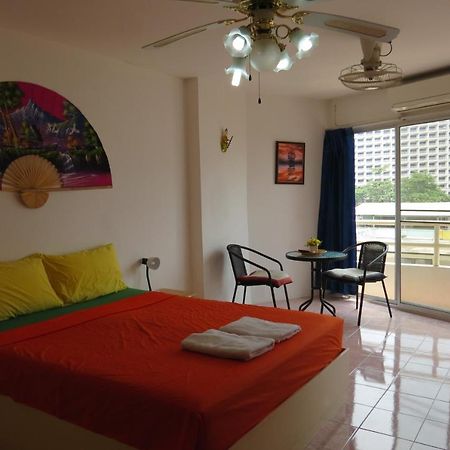 B&B View Talay 1B Apartments Pattaya Buitenkant foto