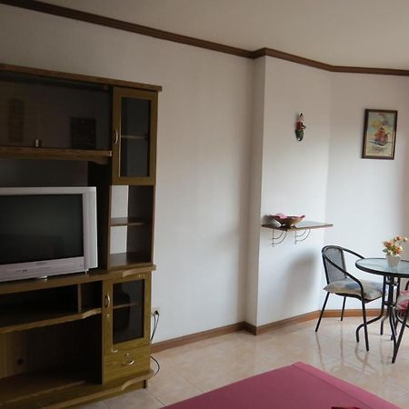 B&B View Talay 1B Apartments Pattaya Buitenkant foto