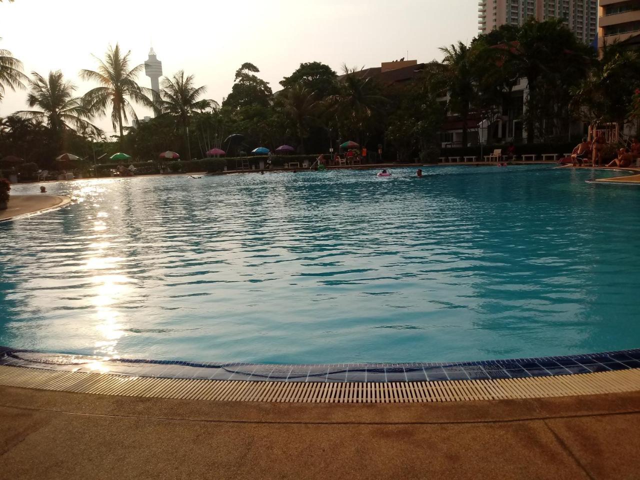 B&B View Talay 1B Apartments Pattaya Buitenkant foto